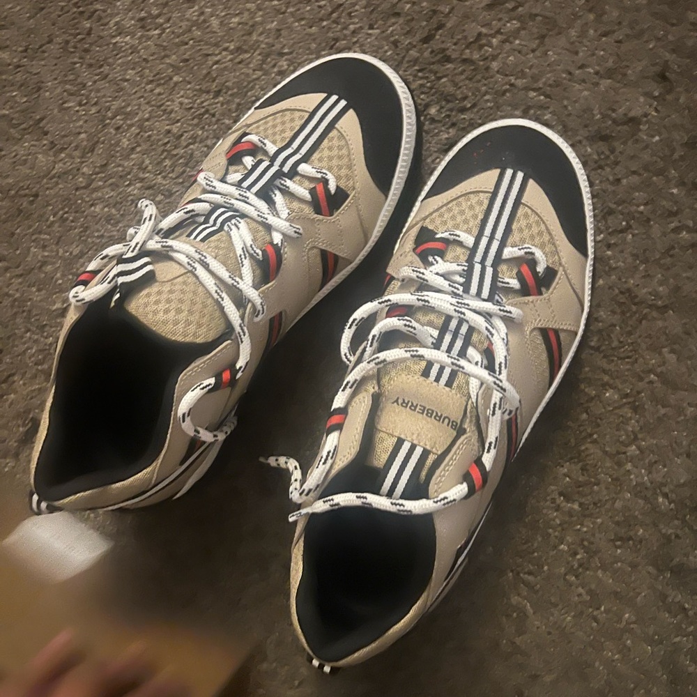 Burberry shoes